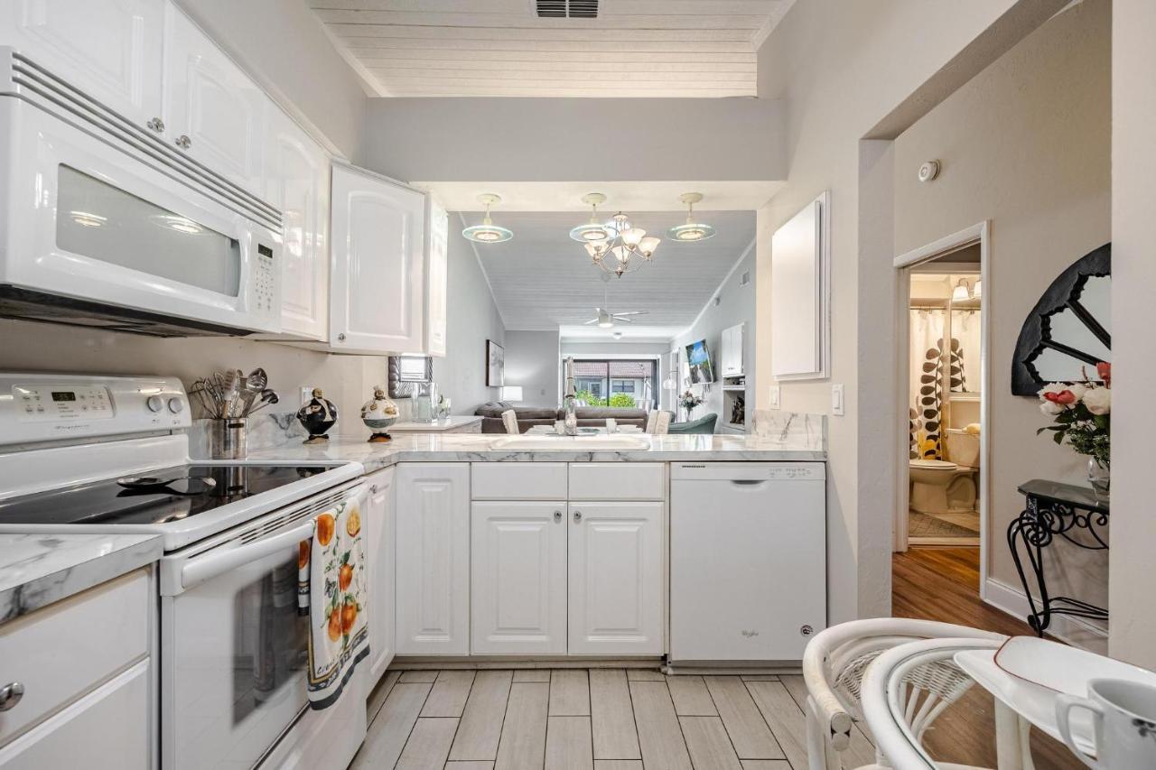 Association, Tennis Courts And Pool, Sleeps 4 - Cinnamon Cove Cozy Condo Fort Myers Zewnętrze zdjęcie